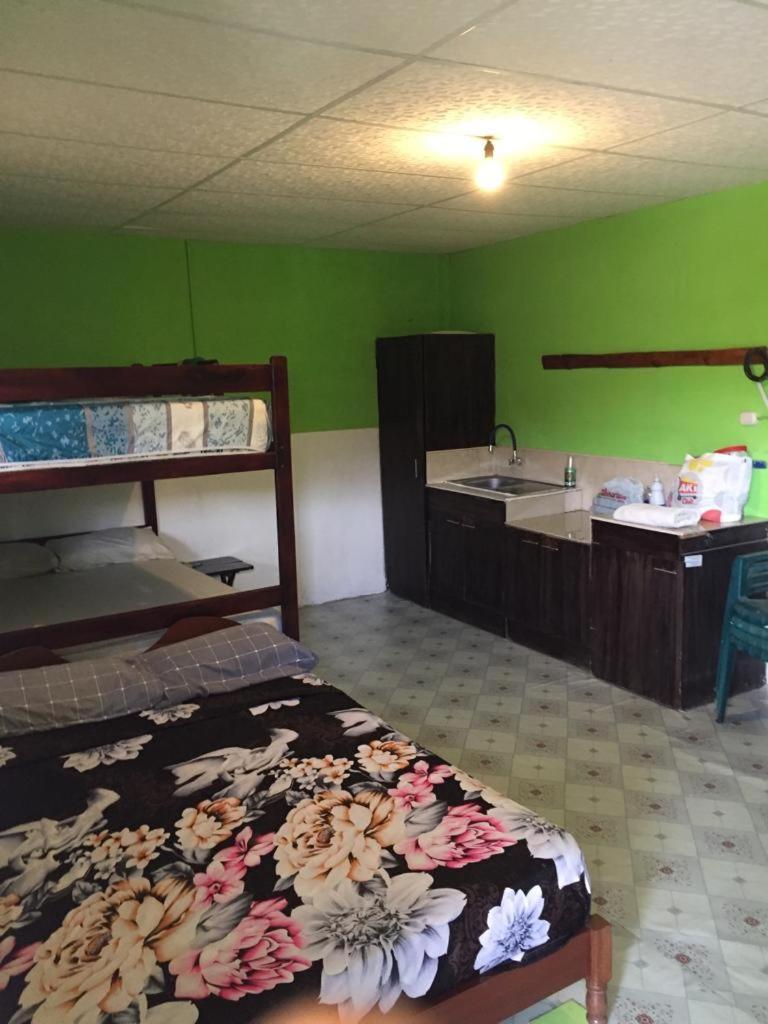 Hostal Camping Beach Salinas  Buitenkant foto
