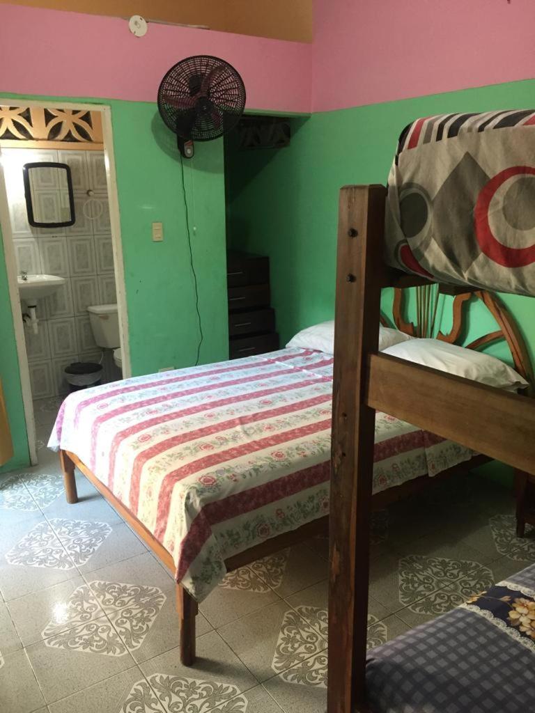 Hostal Camping Beach Salinas  Buitenkant foto