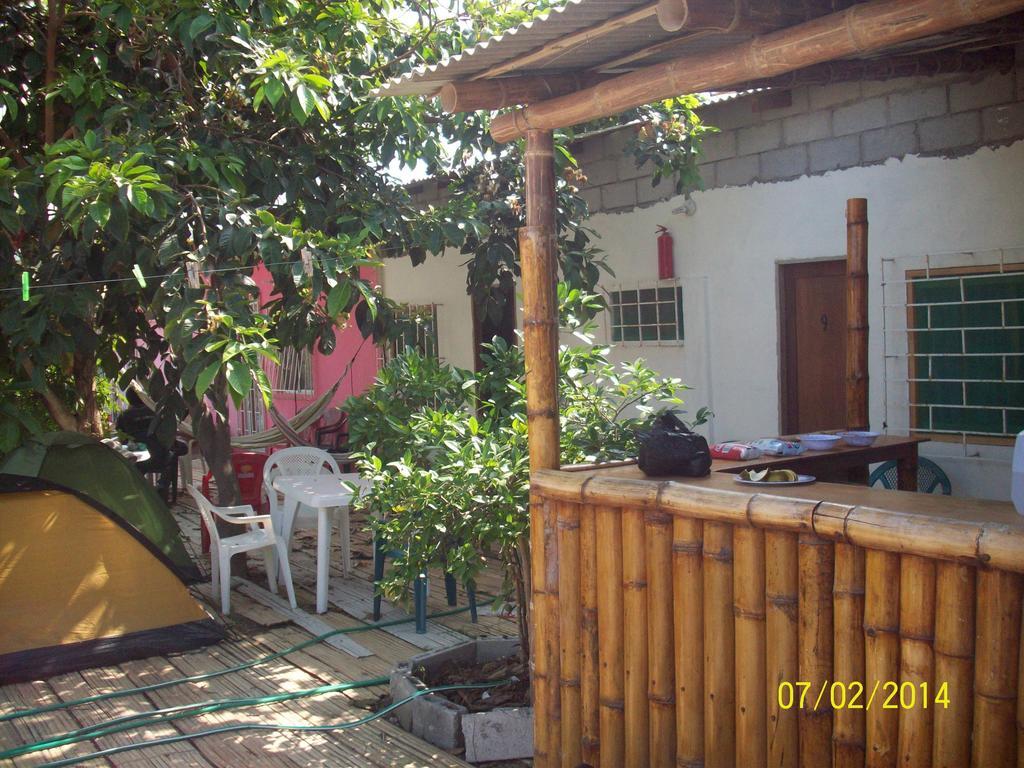 Hostal Camping Beach Salinas  Buitenkant foto