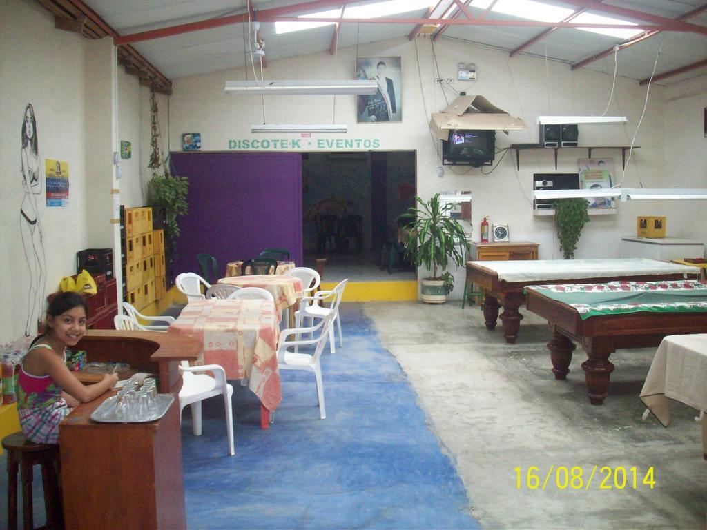 Hostal Camping Beach Salinas  Buitenkant foto