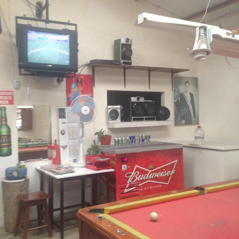 Hostal Camping Beach Salinas  Buitenkant foto
